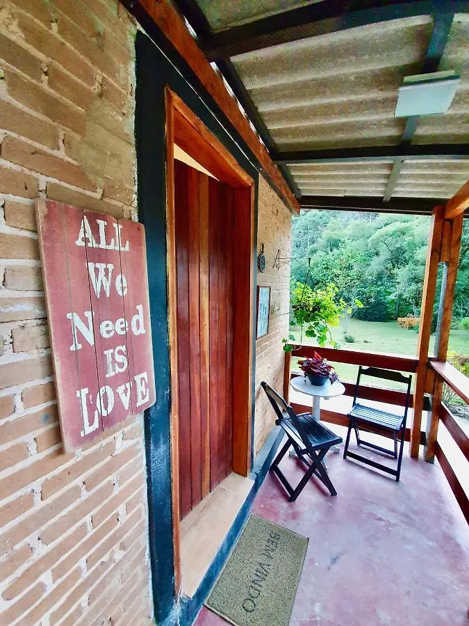 Hotel Empório reserva da serra com área lazer natureza e excelente localização Campos do Jordão